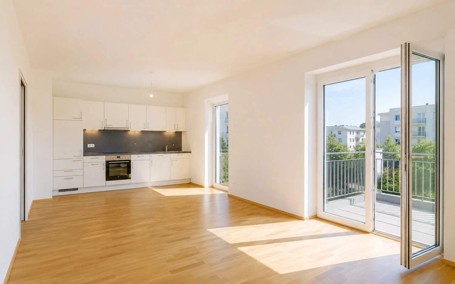 Helle Wohnung mit offener Küche und Balkon